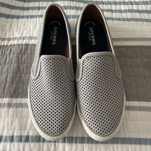 Sperry Seaside suede low top slides